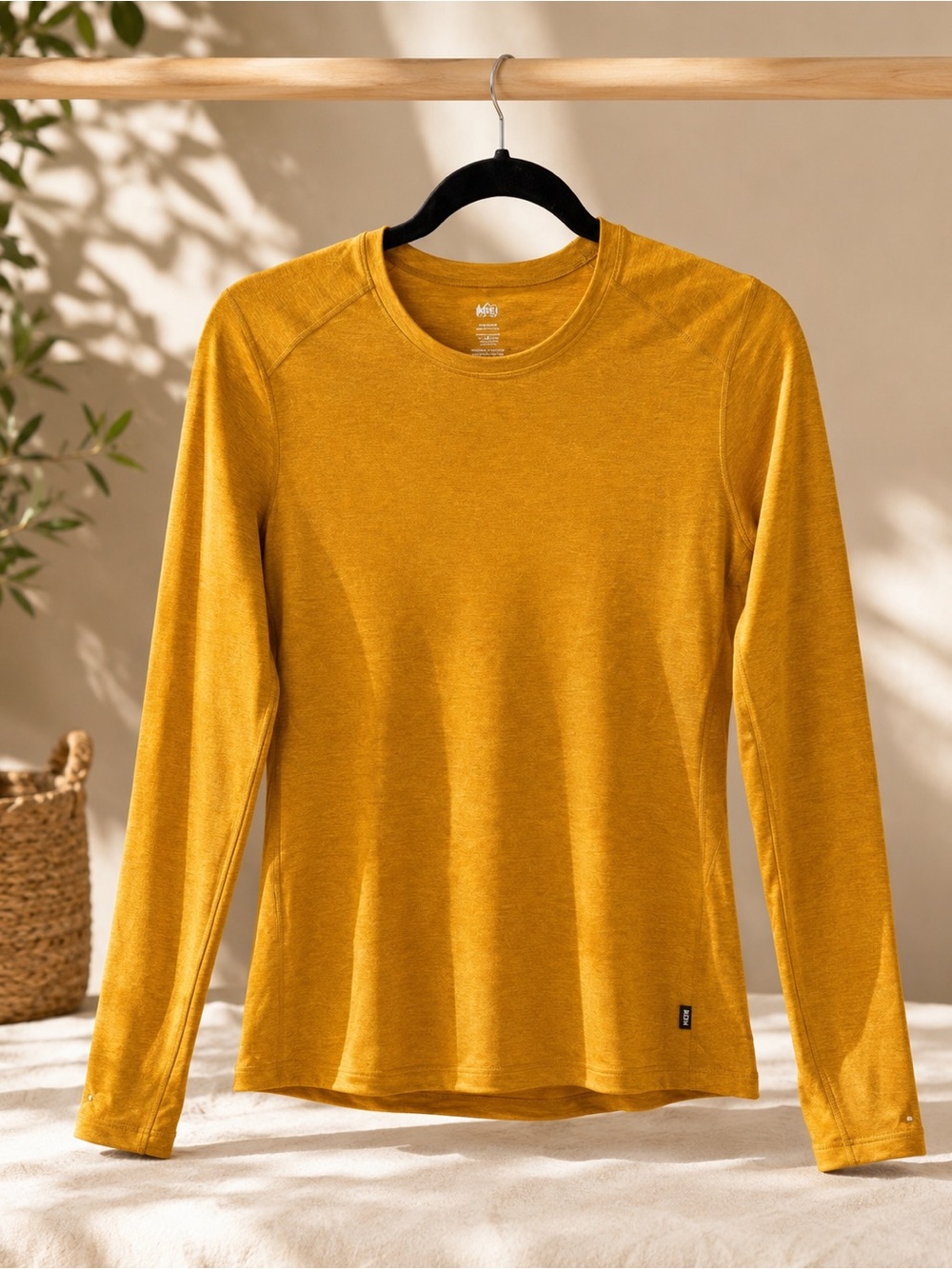 REI Women’s Mustard Yellow Base Layer Long Sleeve Active Hiking Top Size M